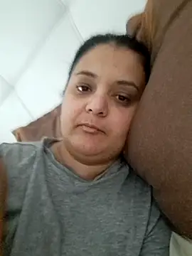 sarahhh1987 online show from February 9, 6:44 am