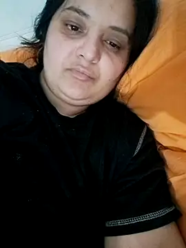 sarahhh1987 online show from March 11, 6:35 pm