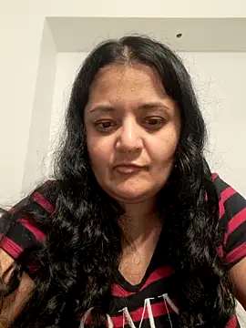 sarahhh1987 online show from January 5, 6:11 pm