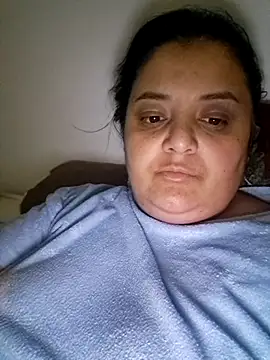 sarahhh1987 online show from January 7, 8:03 pm