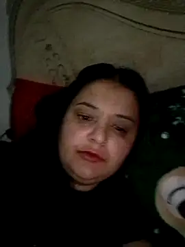 sarahhh1987 online show from December 15, 5:24 am