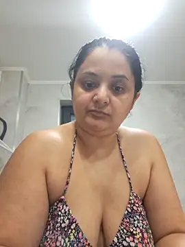 sarahhh1987 online show from February 18, 6:26 pm