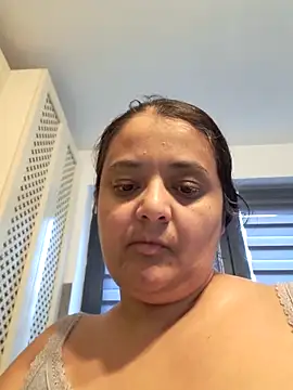 sarahhh1987 online show from November 11, 8:53 am