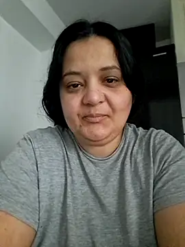 sarahhh1987 online show from March 1, 8:47 am