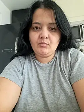 sarahhh1987 online show from March 7, 9:05 am