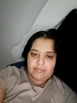 sarahhh1987 online show from December 18, 6:12 pm