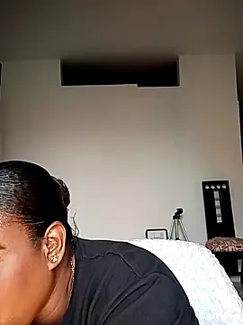 Snapshot of Perlasexyu1 chatting on October 15, 1:52 pm Perlasexyu1 online show from October 15, 1:52 pm