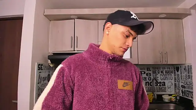 guy master online show from January 13, 8:15 am