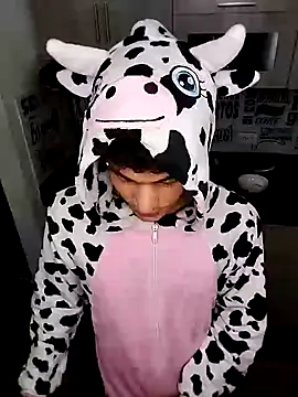 guy master online show from January 16, 10:21 am