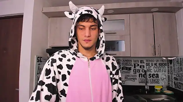 guy master online show from December 29, 4:38 am