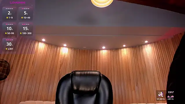 HannaConnor  online show from October 24, 8:30 pm