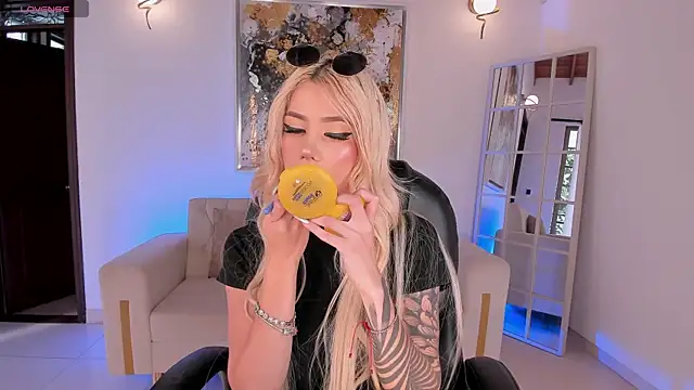 HannaConnor  online show from March 29, 6:09 pm