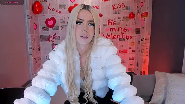 HannaConnor  online show from February 13, 8:53 pm