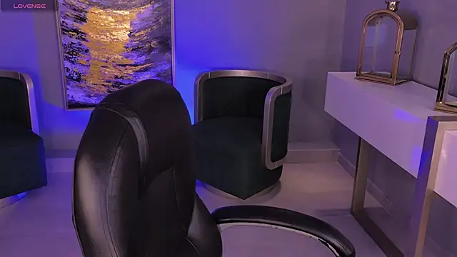 Snapshot of HannaConnor_ chatting on June 29, 10:31 pm HannaConnor online show from June 29, 10:31 pm