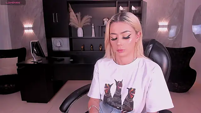 HannaConnor  online show from February 27, 8:52 pm