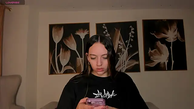 BellaRose X online show from March 27, 4:32 am