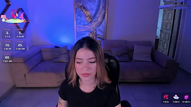 Snapshot of ViolettHansson chatting on February 28, 9:23 pm ViolettHansson online show from February 28, 9:23 pm