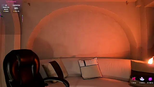 ViolettHansson online show from November 21, 11:31 am