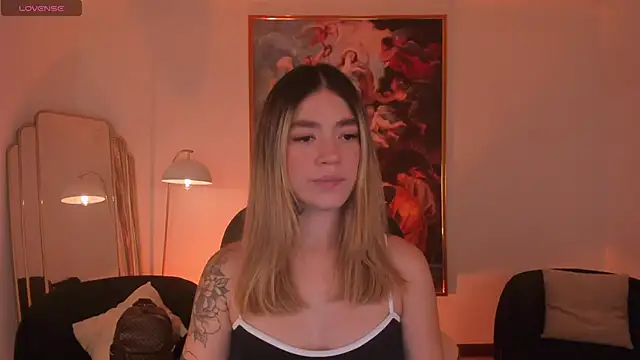 ViolettHansson online show from March 31, 6:21 pm