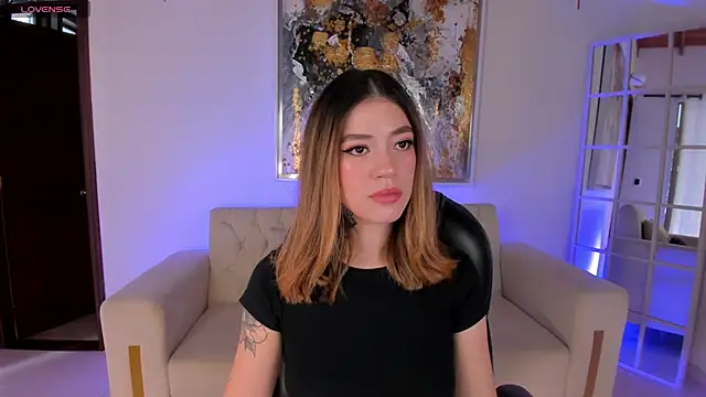 Snapshot of ViolettHansson chatting on March 18, 7:22 pm ViolettHansson online show from March 18, 7:22 pm
