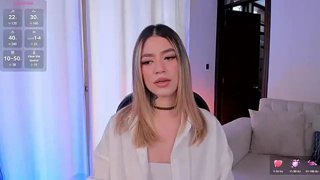 ViolettHansson online show from February 12, 6:40 pm