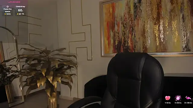 ViolettHansson online show from February 21, 10:50 am