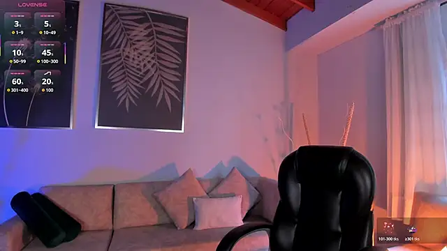 ViolettHansson online show from December 16, 7:51 pm