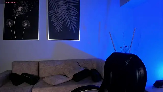 ViolettHansson online show from October 24, 6:07 pm