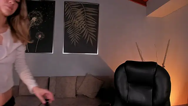 Snapshot of ViolettHansson chatting on September 28, 11:50 am ViolettHansson online show from September 28, 11:50 am