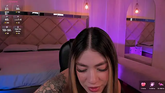 ViolettHansson online show from March 18, 6:09 pm