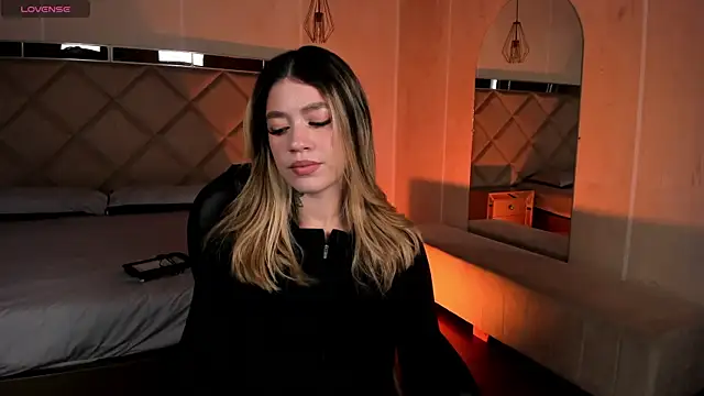 ViolettHansson online show from March 17, 6:44 pm