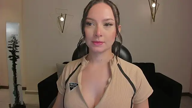 AliceHarper  online show from April 2, 6:03 pm