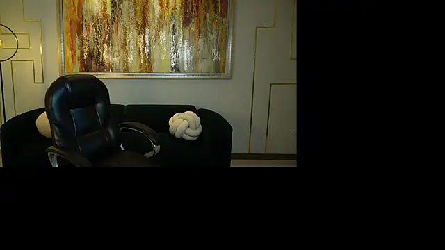 AliceHarper  online show from April 3, 6:14 pm