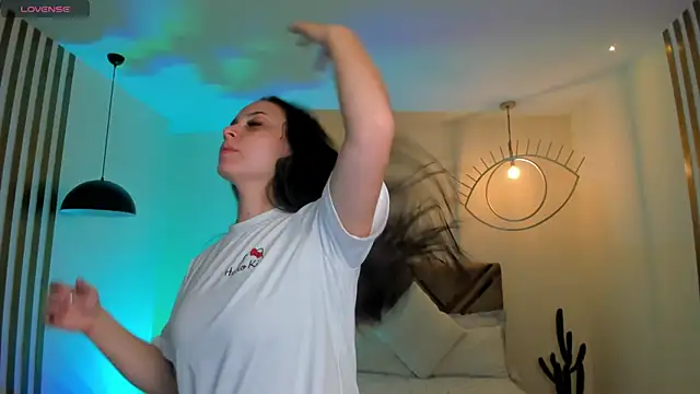 AliceHarper  online show from December 17, 6:24 pm