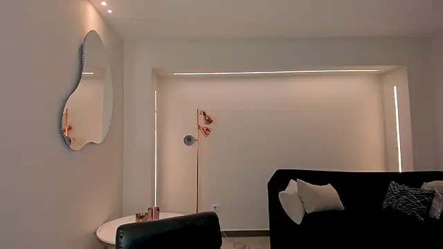 AliceHarper  online show from April 11, 11:47 am