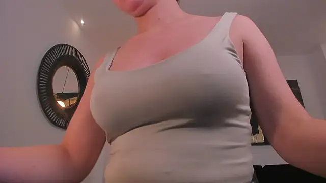 AliceHarper  online show from February 6, 7:32 pm