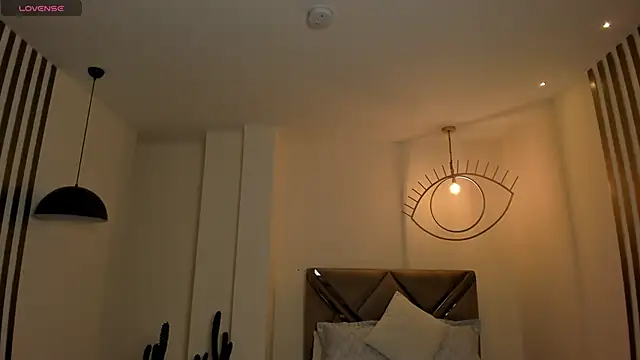 AliceHarper  online show from February 25, 9:47 pm