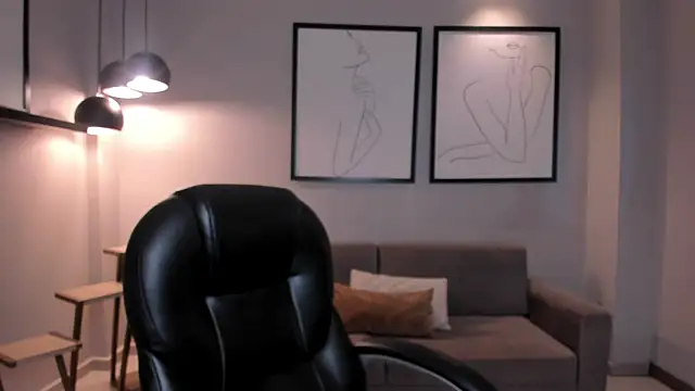 AliceHarper  online show from October 31, 7:21 pm