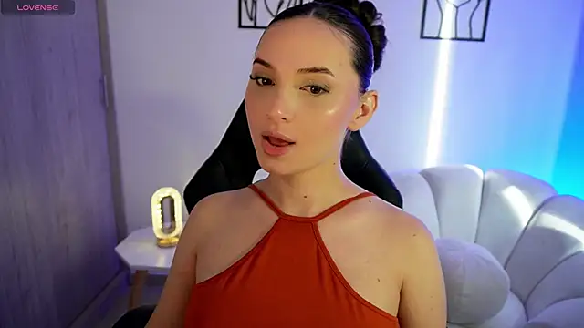 AliceHarper  online show from June 1, 9:36 pm