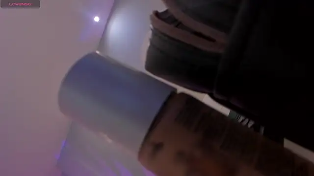 AliceHarper  online show from April 18, 12:07 pm