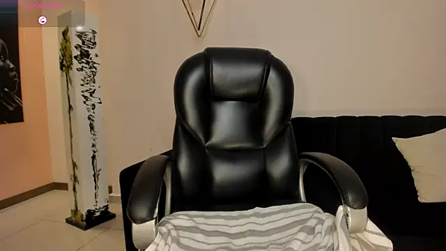 AliceHarper  online show from April 28, 2:27 am