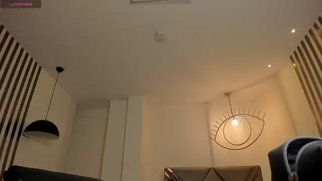 AliceHarper  online show from February 2, 7:35 pm