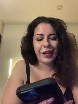 holyeroticss online show from February 5, 1:45 am