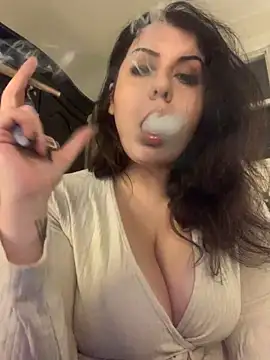 holyeroticss online show from December 17, 11:32 pm