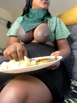 Snapshot of zonroe_the_big chatting on November 19, 7:41 am zonroe the big online show from November 19, 7:41 am