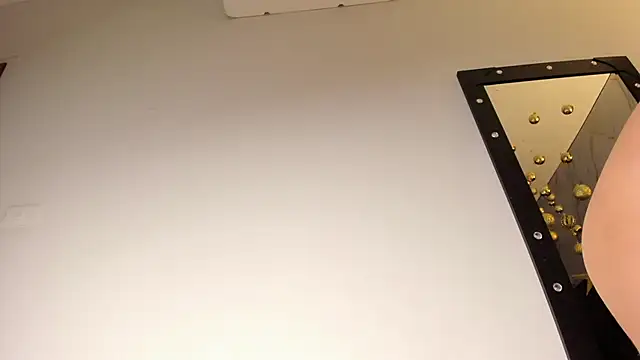 CoralineSanchez online show from February 11, 7:25 pm