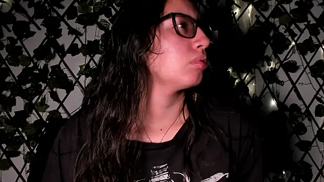 CoralineSanchez online show from October 30, 3:16 am