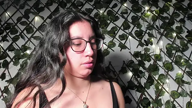 CoralineSanchez online show from January 5, 7:28 pm