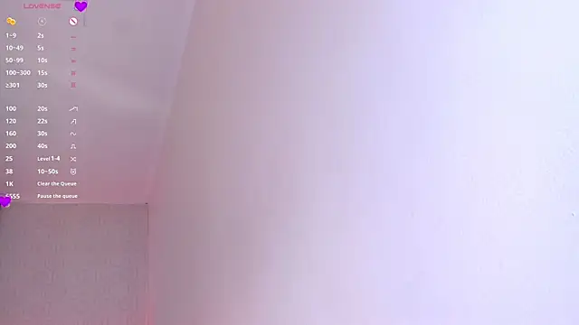 aliscollins  online show from April 30, 1:56 am
