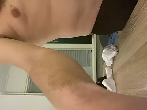 feetlover3611 online show from December 14, 4:19 pm